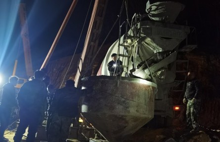 奋勇当先鼓足干劲 武汉大学髙速不惧苦