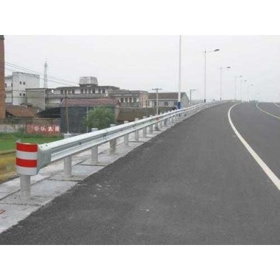 高速公路波形护栏