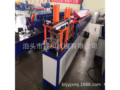 兴和机械专注压瓦机生产 异形压瓦机