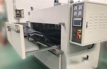 汽车内饰件用工业烘箱